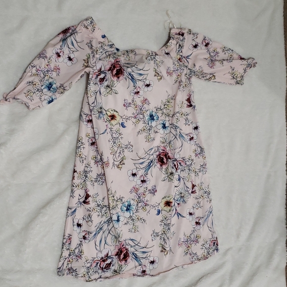 Dress - Picture 2 of 4